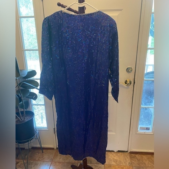 NWT FULL SEQUIN AND BEADED GOWN MEASUREMENTS PROVIDED - Picture 10 of 11
